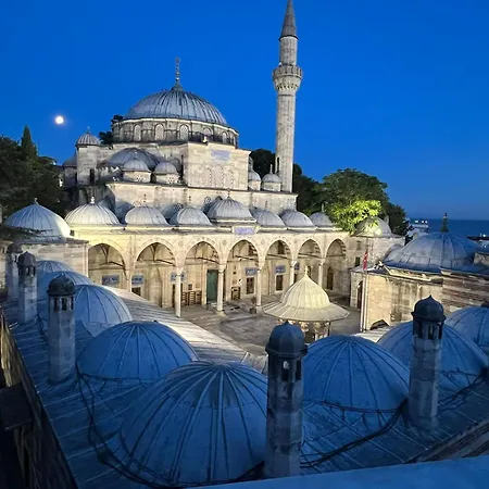 Nur Deniz Manzarali * Estambul